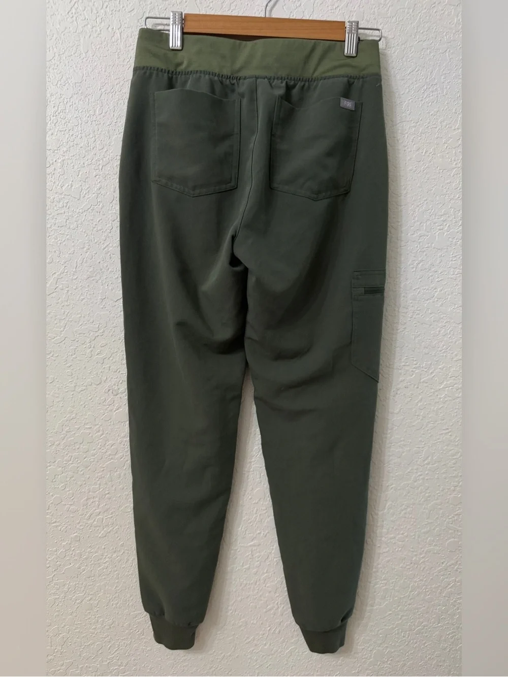 Figs Zamora Jogger Scrub Pants - Color- Moss Size XS